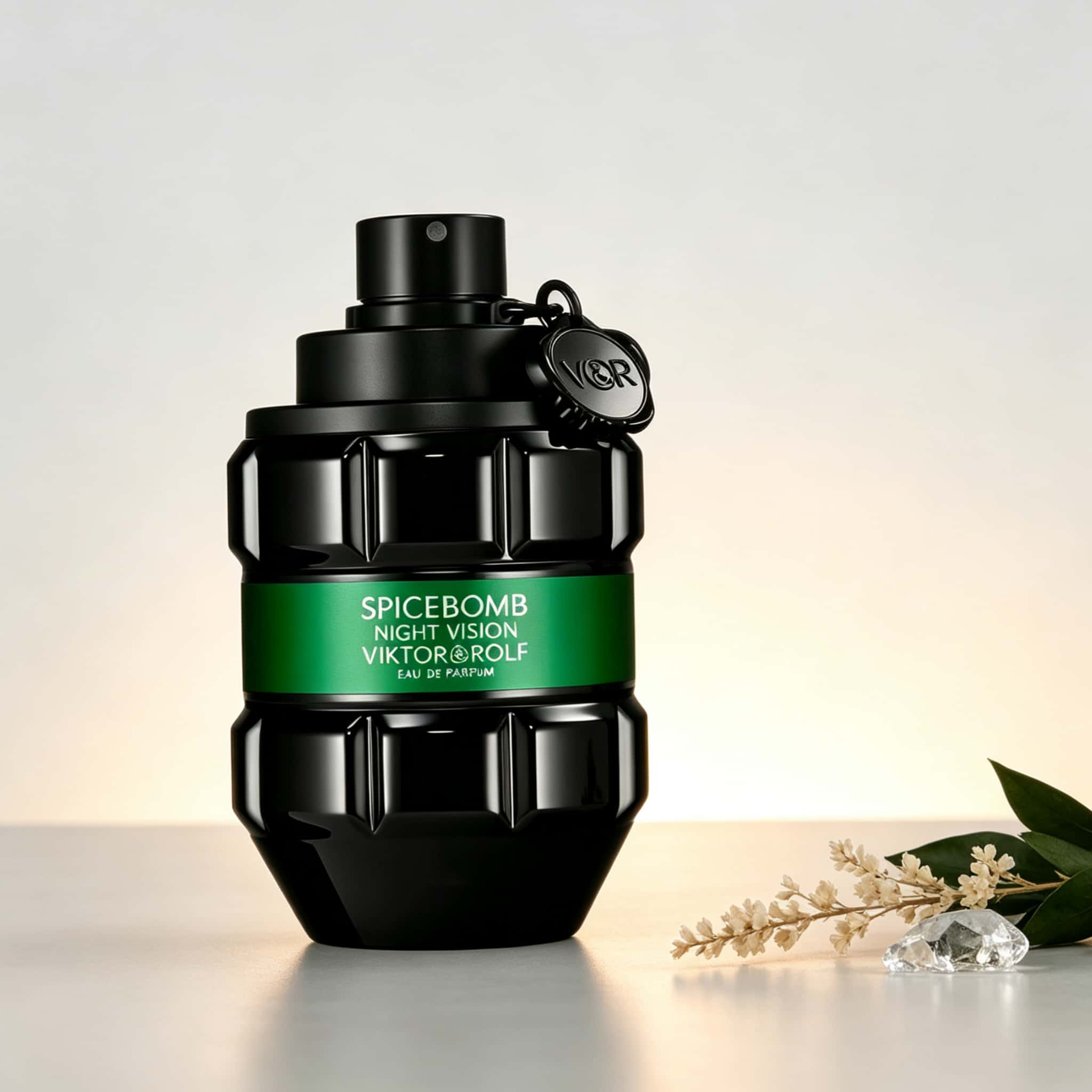 Parfum Pria Viktor & Rolf Nigh - Home Bar Accessories ulasan dan harga